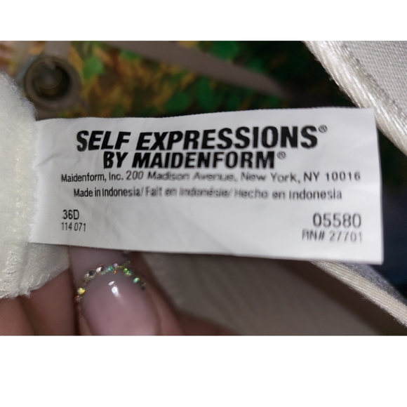 Maidenform - Self Expressions Cream and Black Bra - Picture 6 of 6